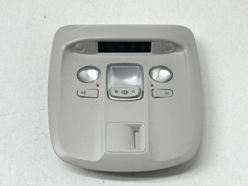 Priekšējo sēdvietu apgaismojuma lukturis 9677821577