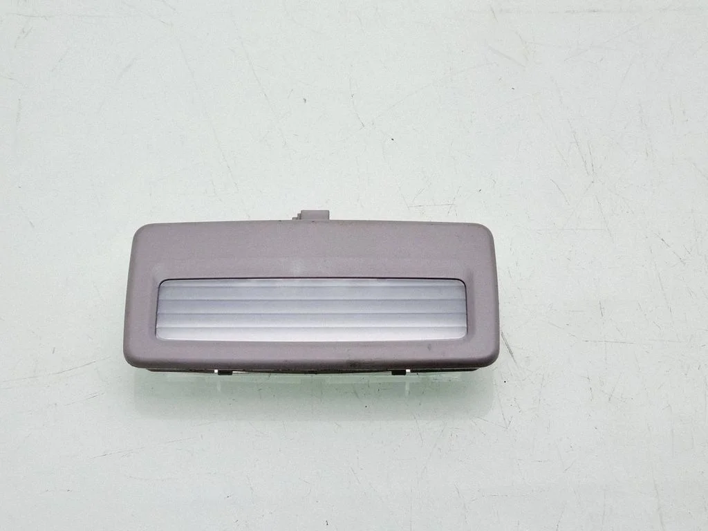 Front seat light 63319163766