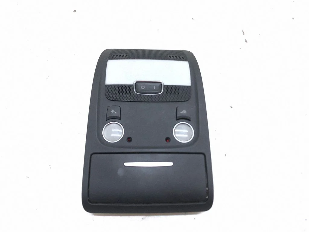 Front seat light 8T0947135