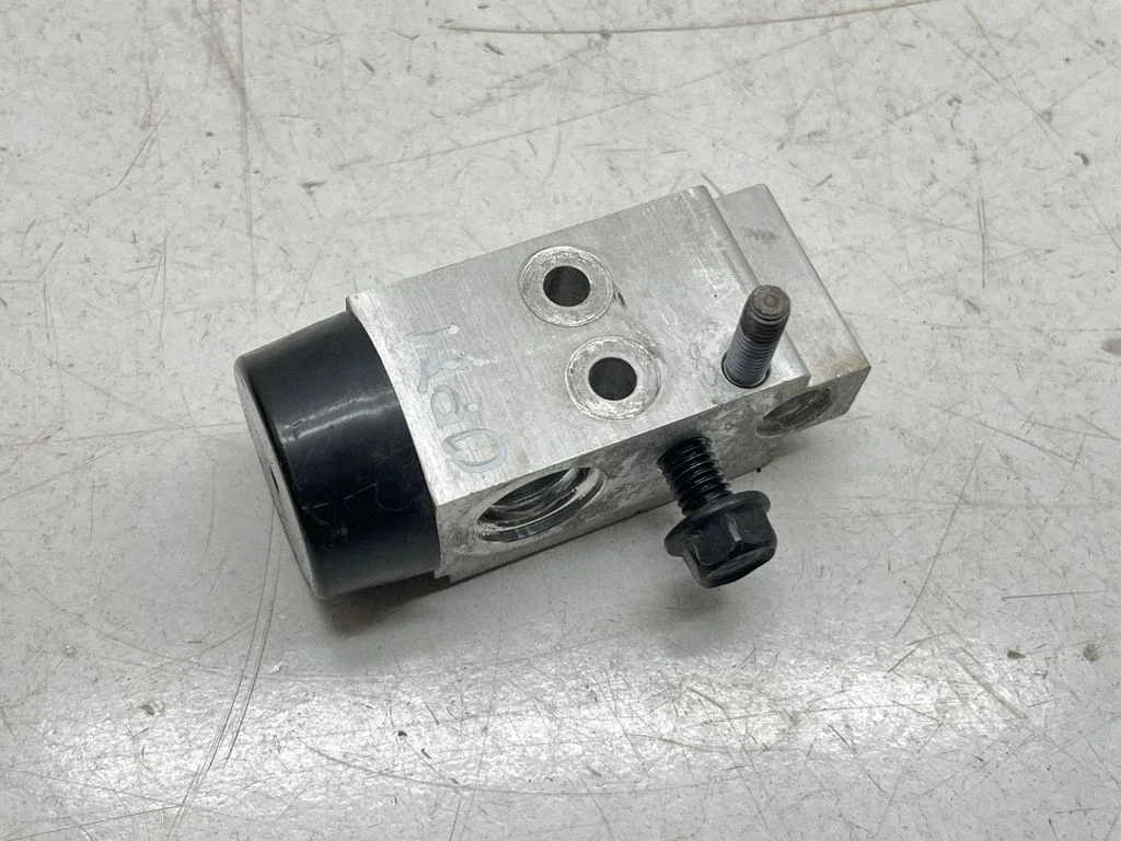 Air conditioning (A/C) expansion valve F108TFEAA01