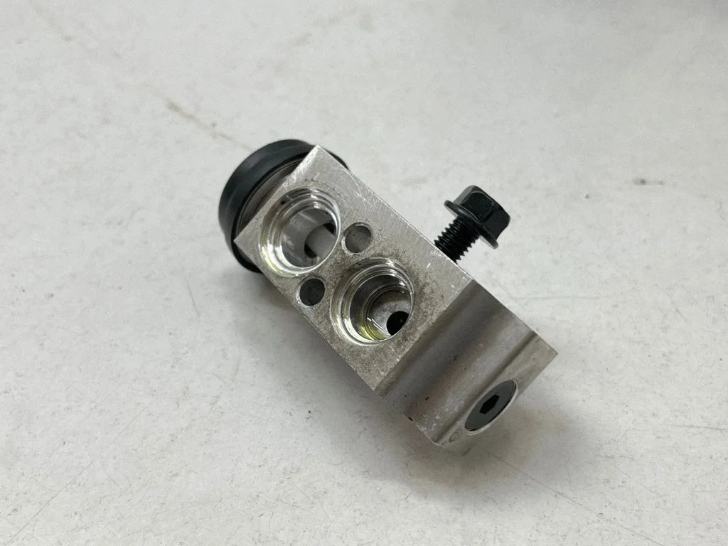 Air conditioning (A/C) expansion valve 97775D7250