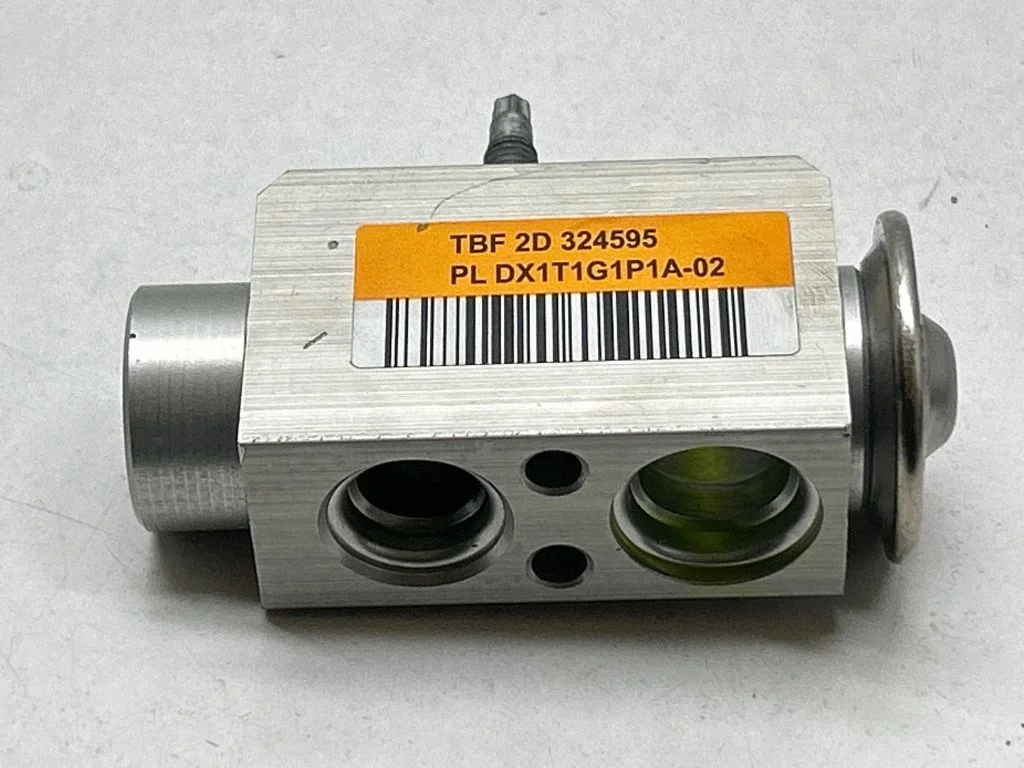 Air conditioning (A/C) expansion valve A10385060