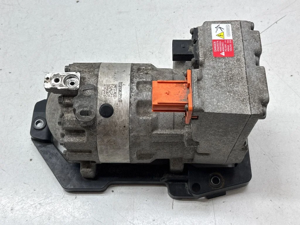 Air conditioning (A/C) compressor (pump) 1EA816551H