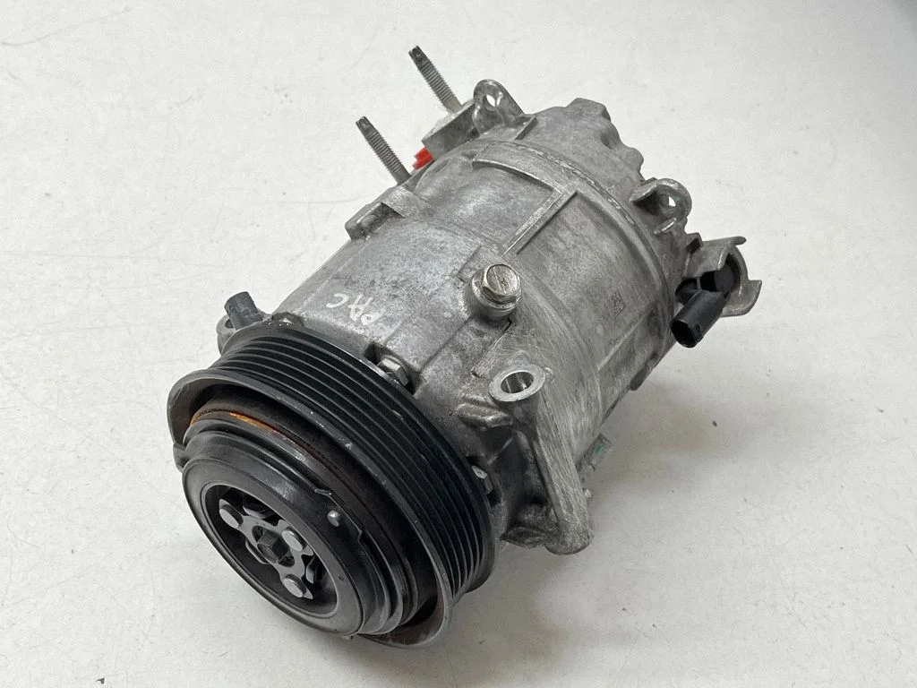 Sprężarka klimatyzacji 68225206AE