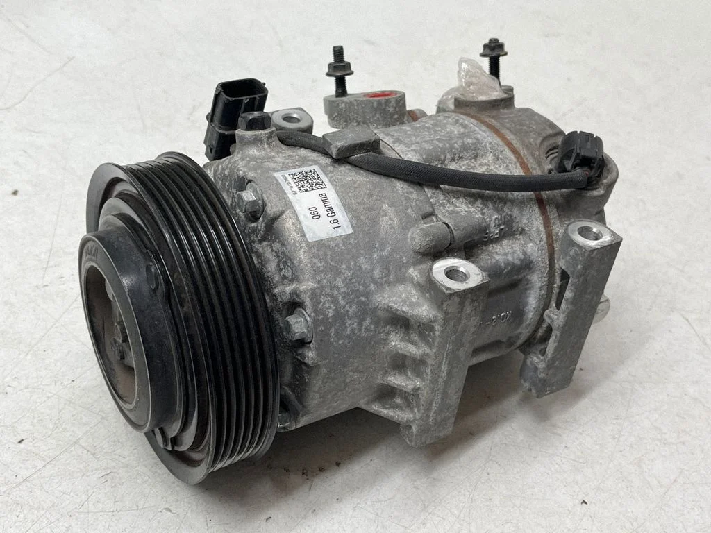 Sprężarka klimatyzacji 97701D7600