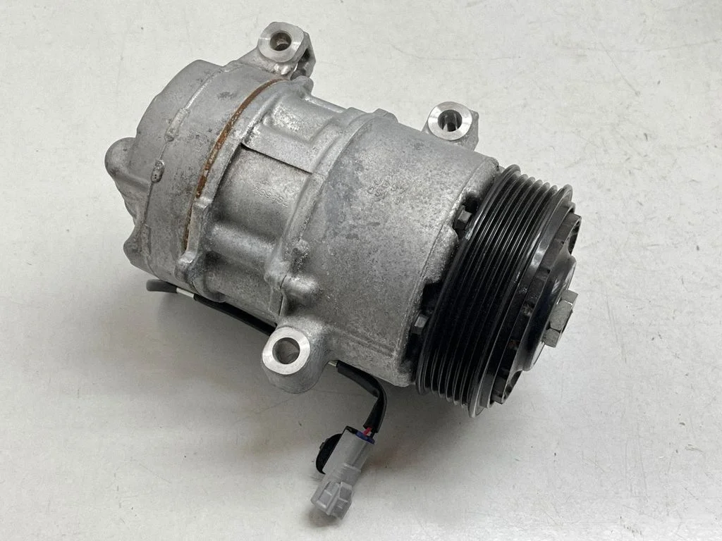 Sprężarka klimatyzacji 73111FN00A