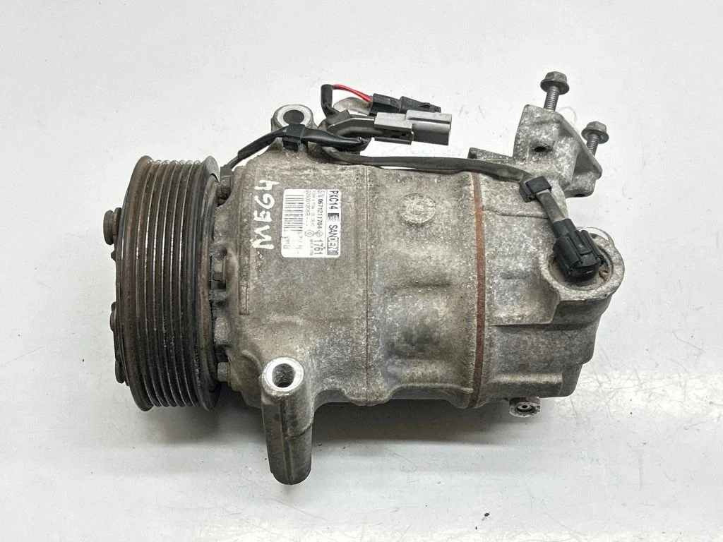 Air conditioning (A/C) compressor (pump) 926001268R