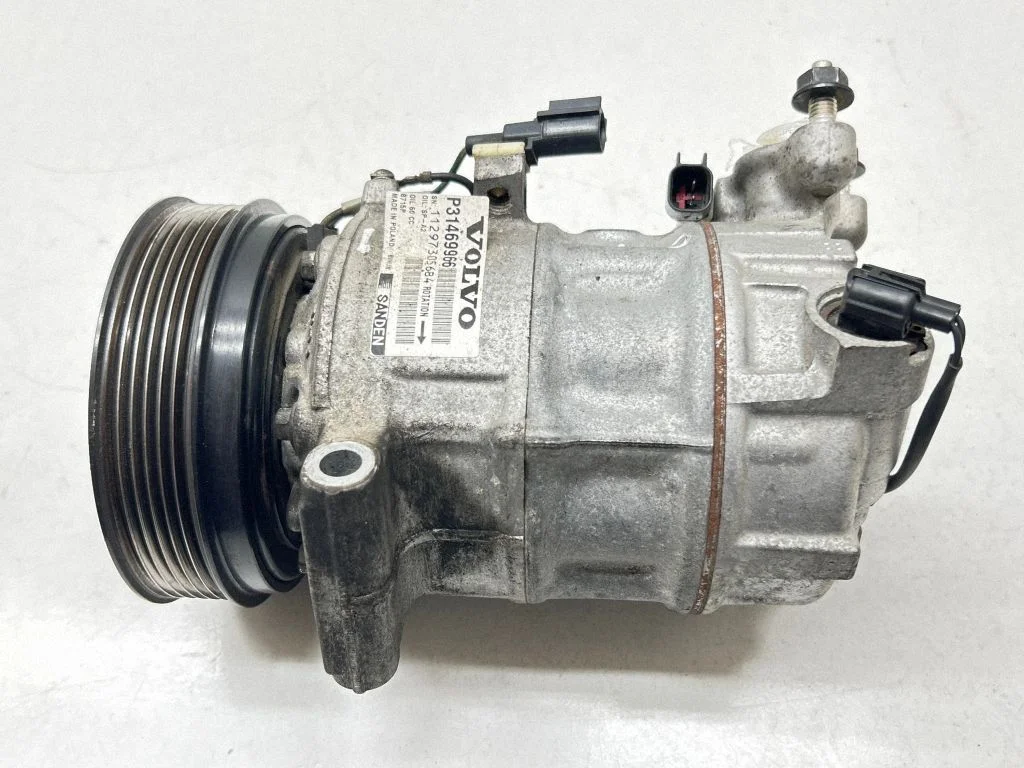 Air conditioning (A/C) compressor (pump) 31469966
