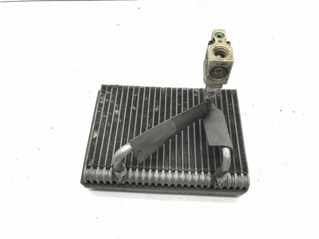 Kliimaseadme radiaator (salongis)