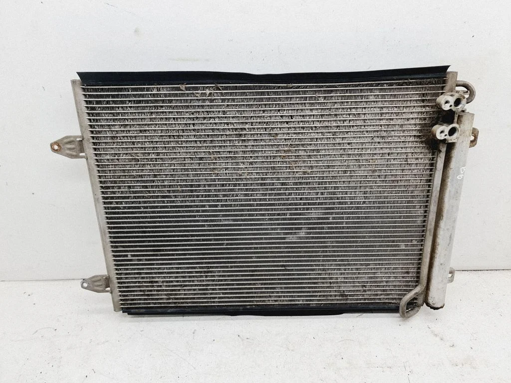Gaisa kondicioniera dzesēšanas radiators (kondensators)
