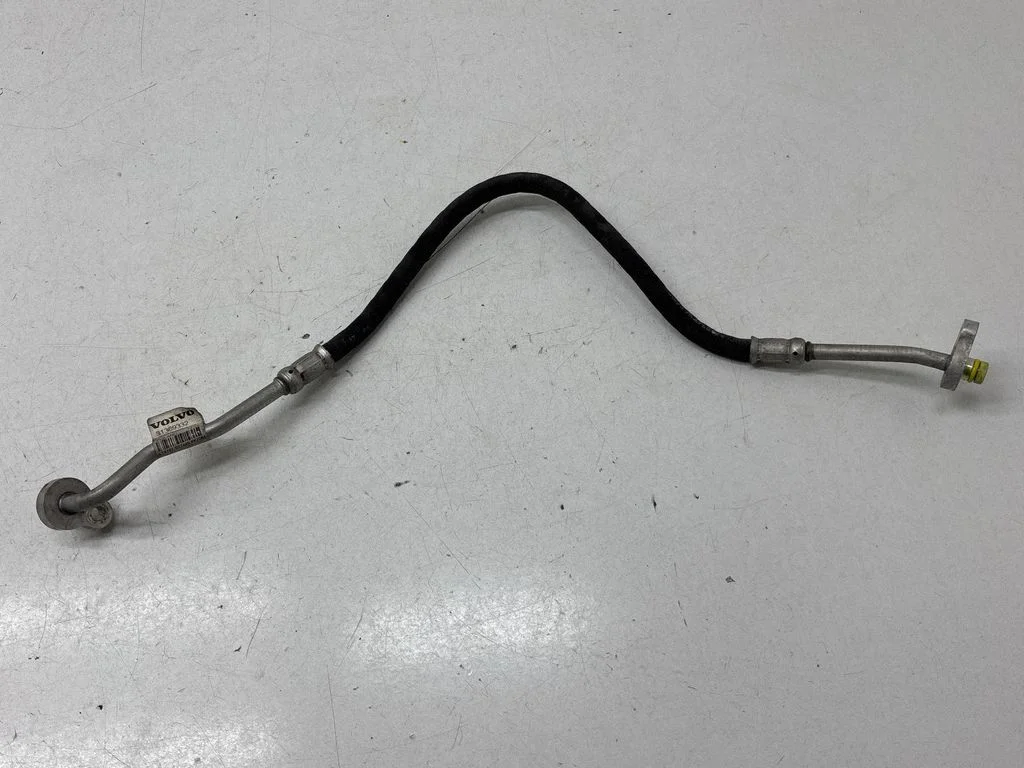 Air conditioning (A/C) pipe/hose 31369332