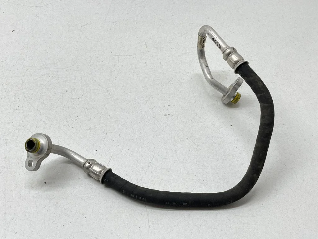 Air conditioning (A/C) pipe/hose 31369331