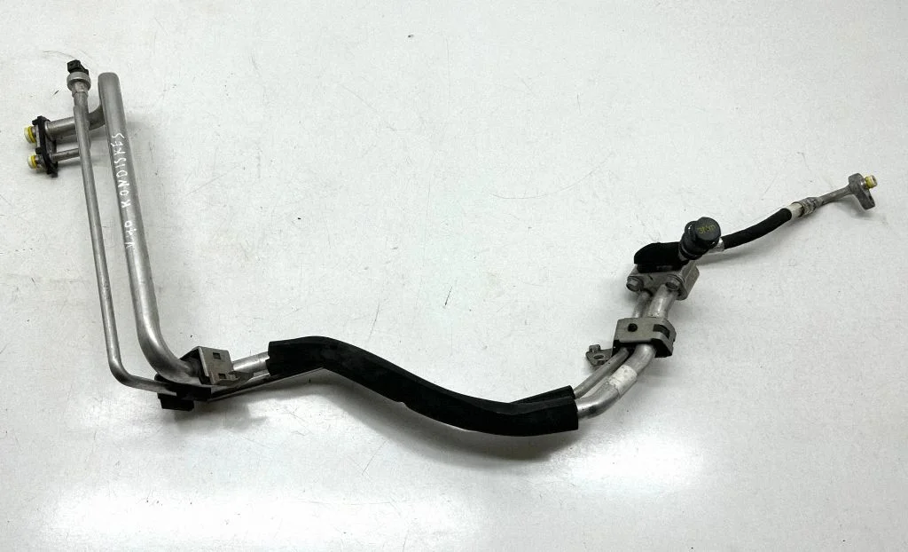Air conditioning (A/C) pipe/hose 31841393