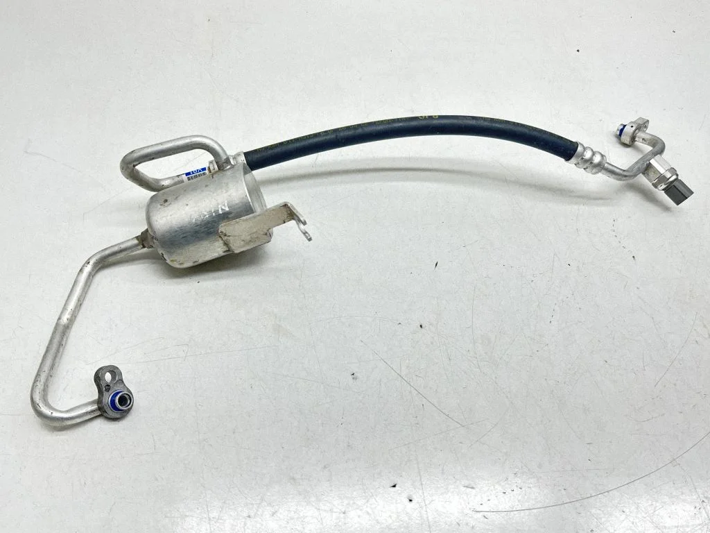 Air conditioning (A/C) pipe/hose 97762AO000