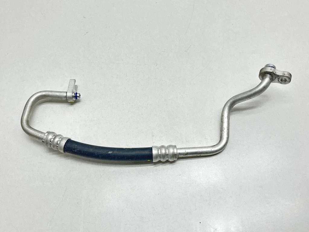 Air conditioning (A/C) pipe/hose 97774CV510