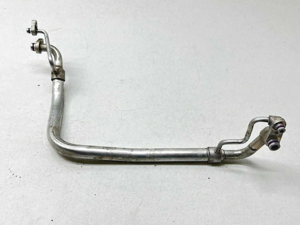 Air conditioning (A/C) pipe/hose 5Q1816738B