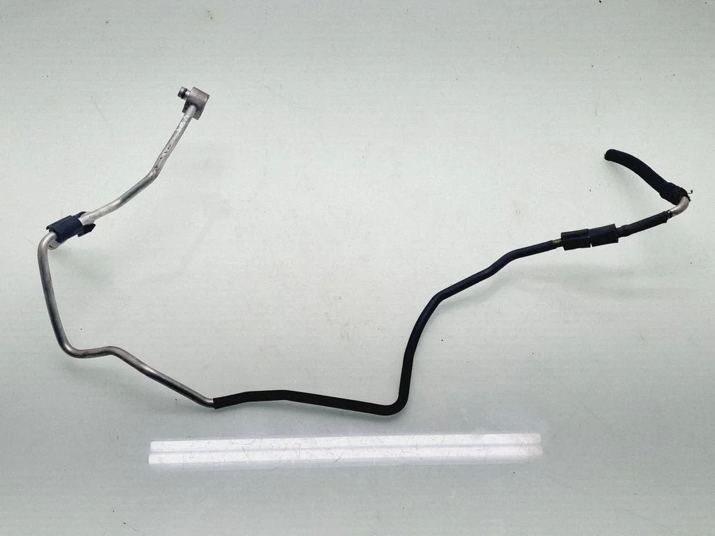 Air conditioning (A/C) pipe/hose 7L6820750AB