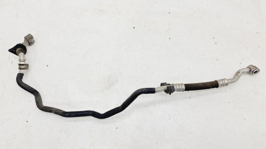 Air conditioning (A/C) pipe/hose 7L0820743E