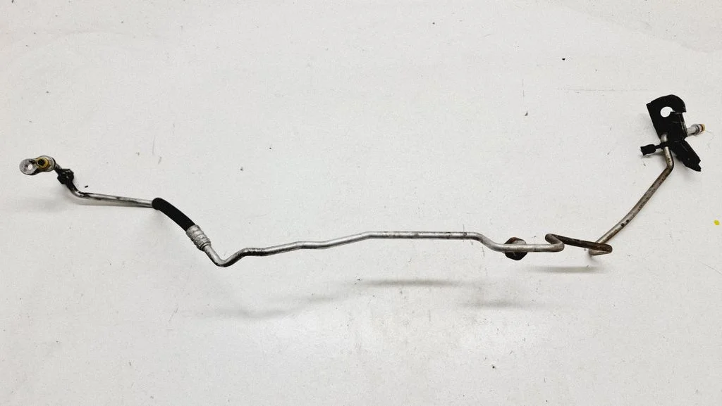 Air conditioning (A/C) pipe/hose 6914491