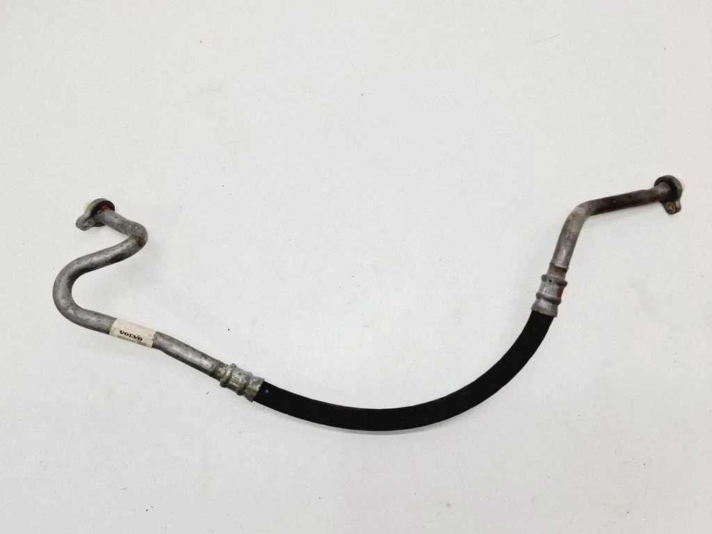 Air conditioning (A/C) pipe/hose 31332443
