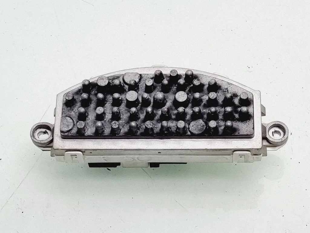 Heater blower motor/fan resistor – BMW 3 Series F30 F35 F31 (2012-2018)