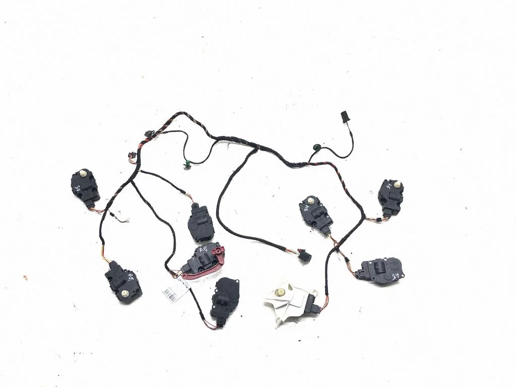 Air flap motor/actuator 8K2971566A