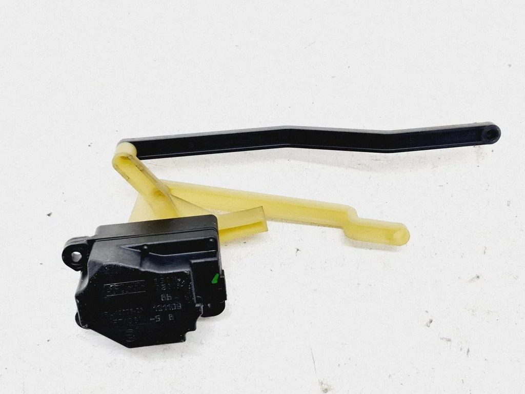 Silniczek klapki nawiewu – Volvo S60 (2011-2013)