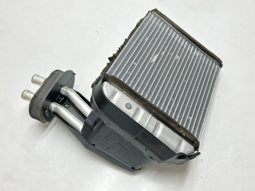 Heater blower radiator 7H1819121