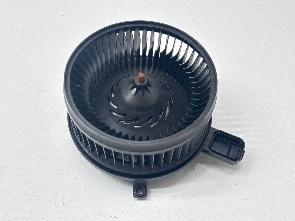 Heater fan/blower 68542630AA