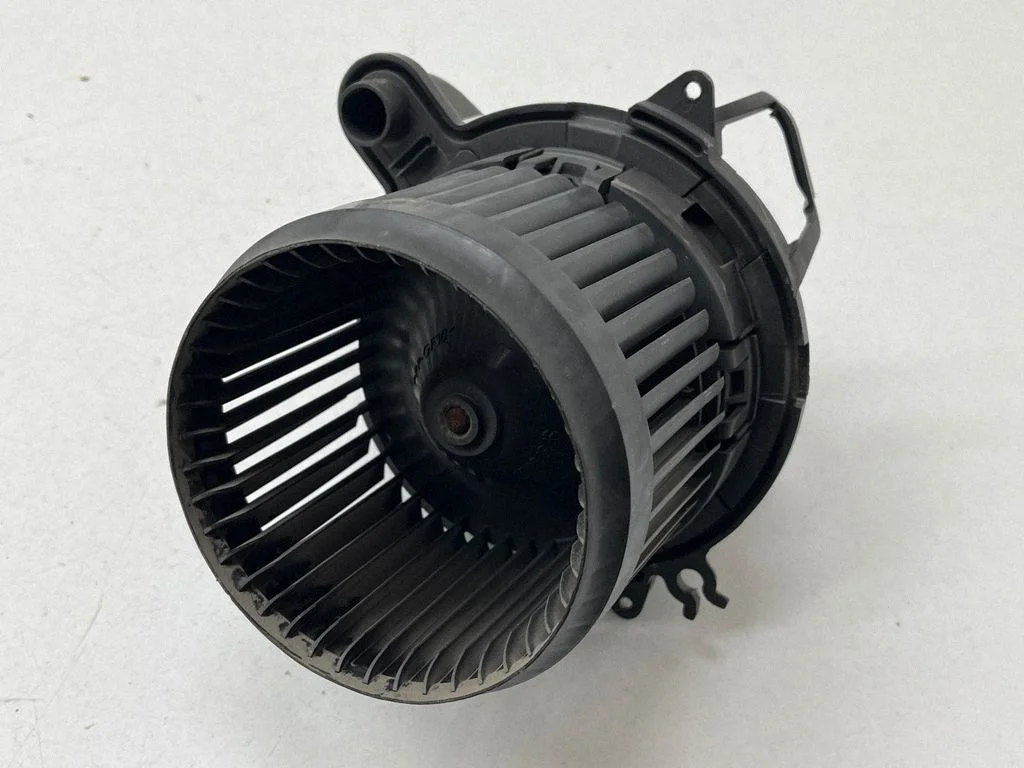 Heater fan/blower 5R5833500 – Renault Captur (2013-2020)
