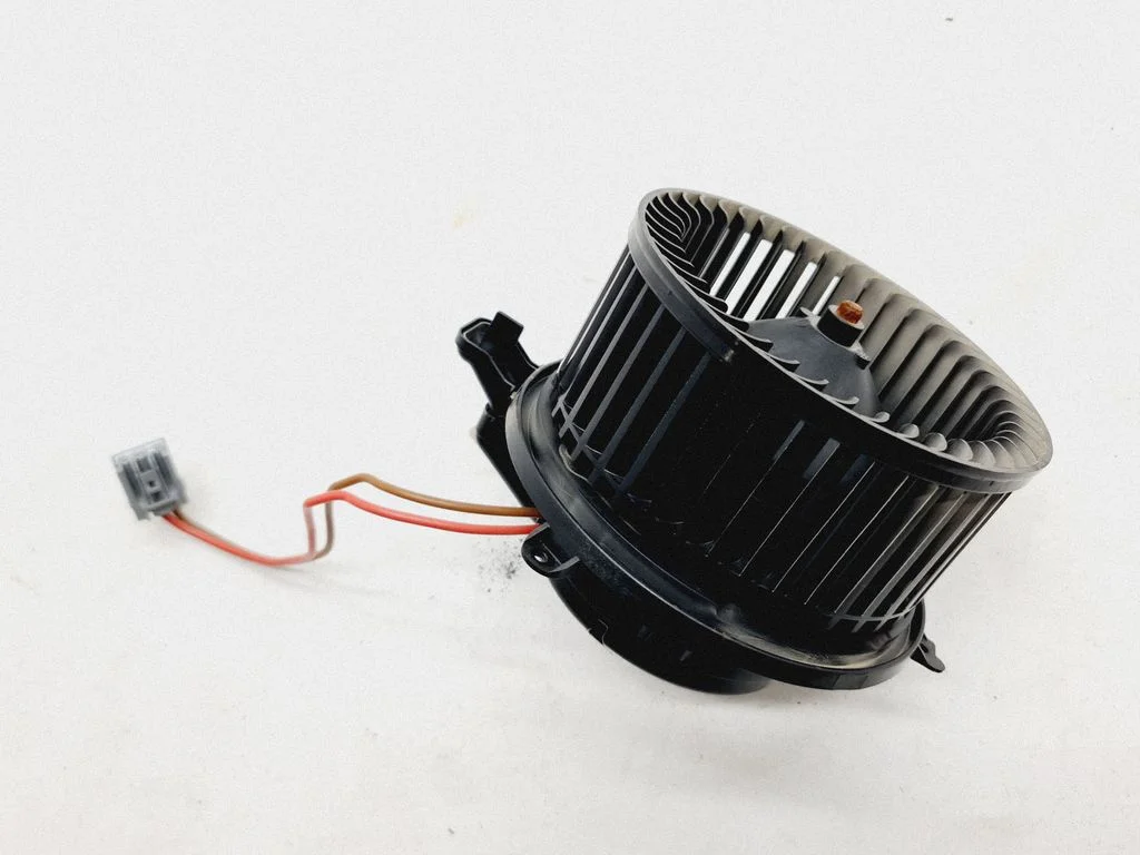 Heater fan/blower 13070213