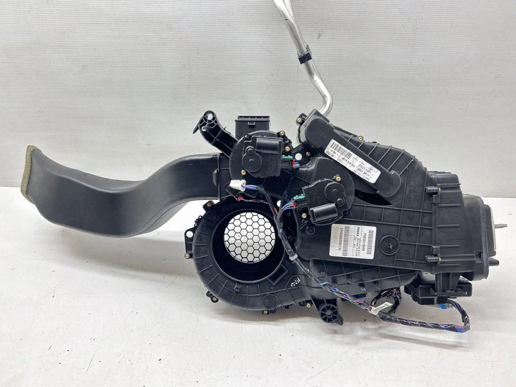 Interior heater climate box assembly P68342100AB