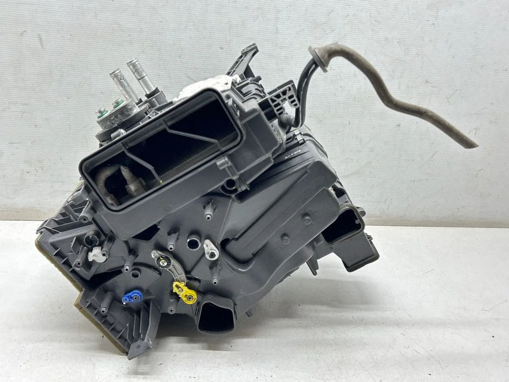Interior heater climate box assembly 97111A8000