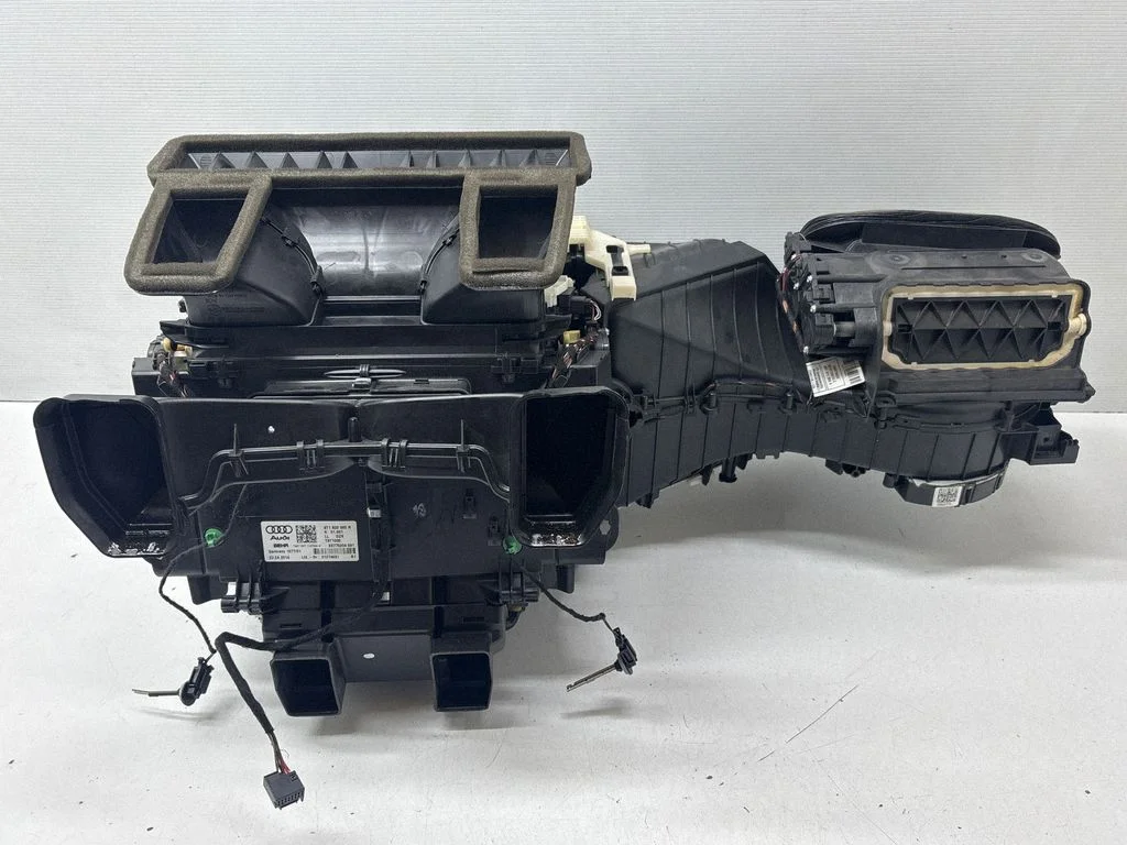Interior heater climate box assembly 8T1820005R
