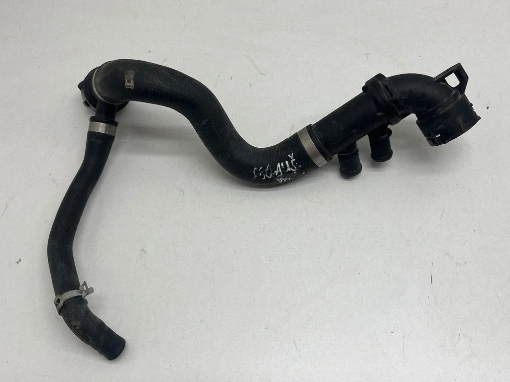Engine coolant pipe/hose