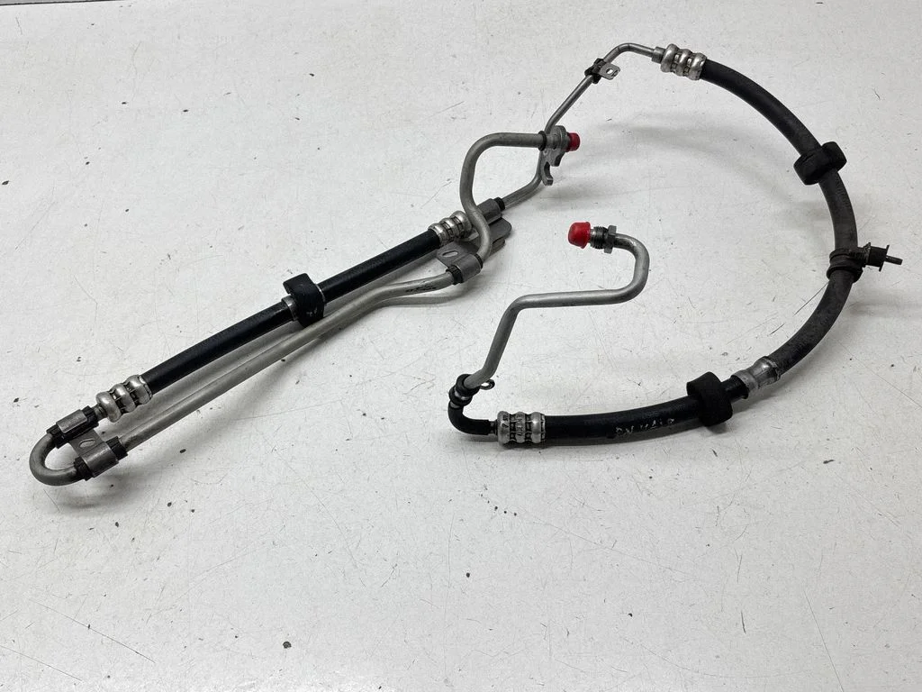 Engine coolant pipe/hose