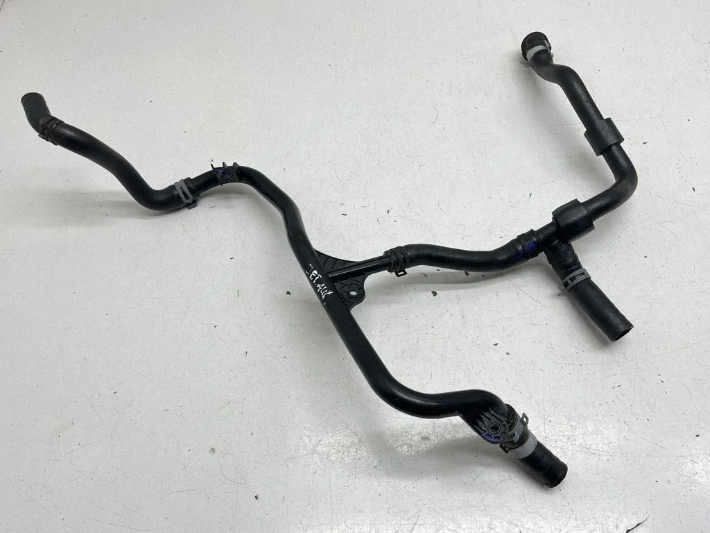 Engine coolant pipe/hose 04E121070