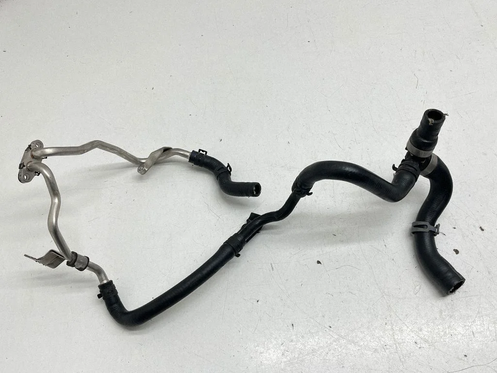 Engine coolant pipe/hose 05E122447J