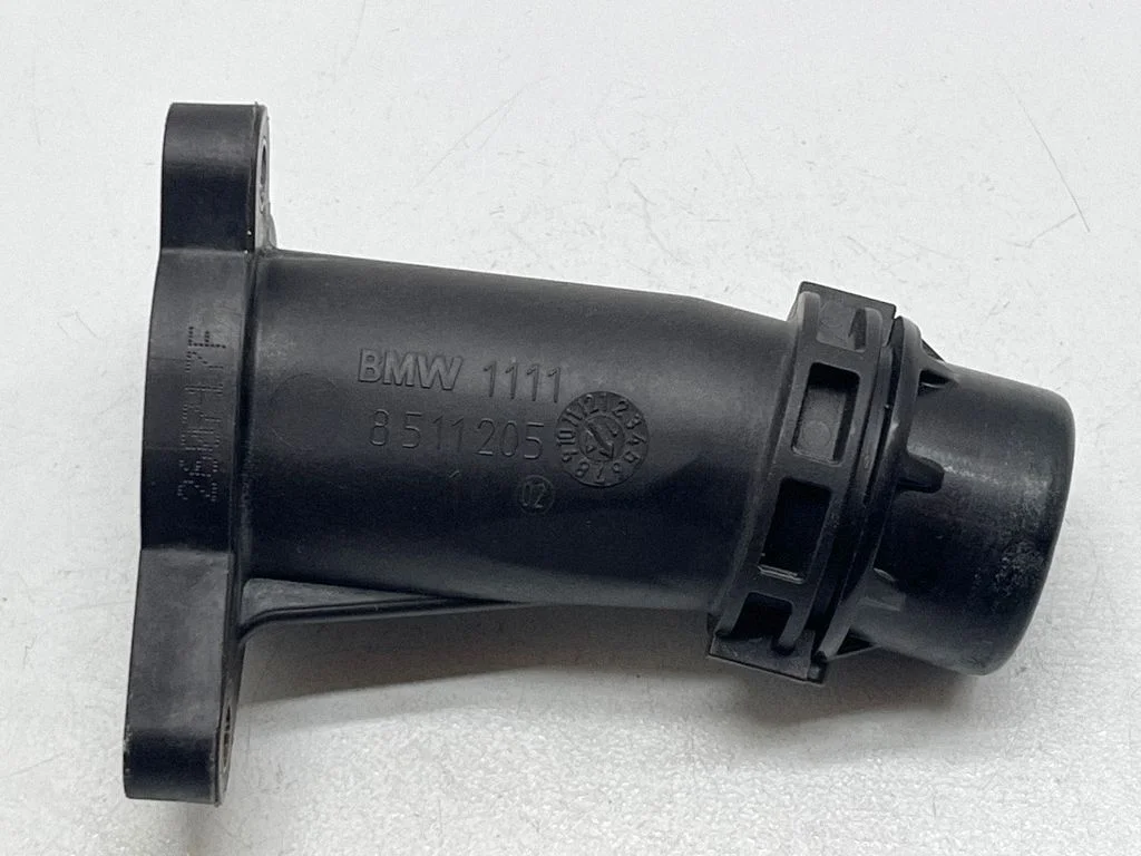 Przewody układu chłodzenia silnika 8511205