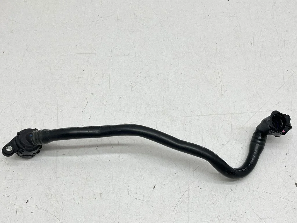 Engine coolant pipe/hose 31338832