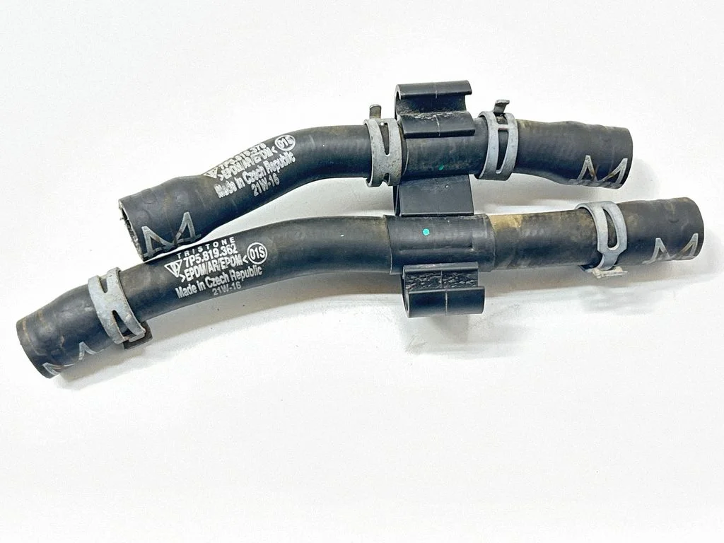Motora dzesēšanas caurule (-es)/šļūtene (-es) 7P5819378