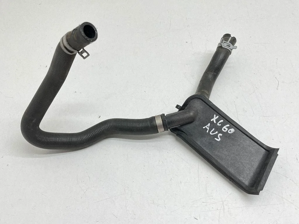 Engine coolant pipe/hose 31338712