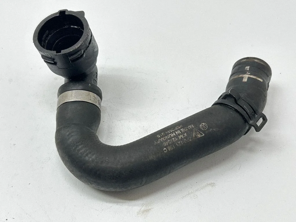 Motora dzesēšanas caurule (-es)/šļūtene (-es) 7P0121156C