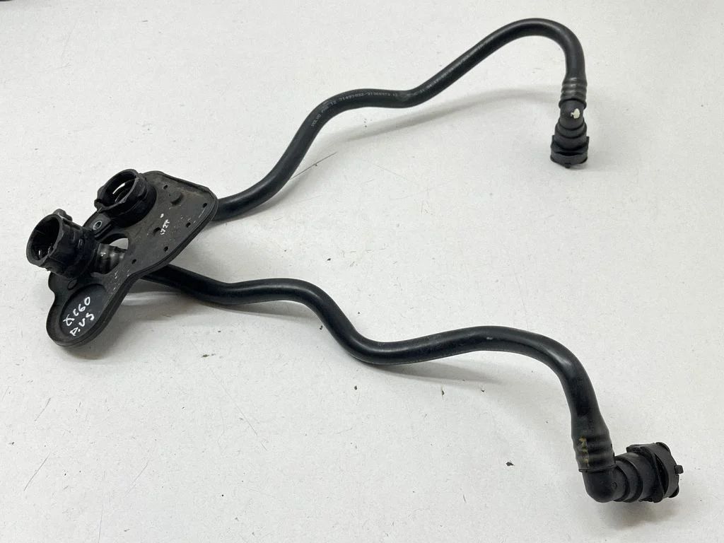 Engine coolant pipe/hose 31493034