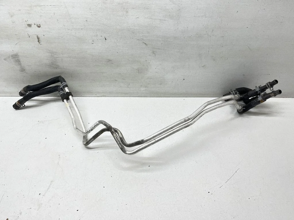 Engine coolant pipe/hose