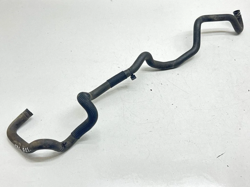 Engine coolant pipe/hose 21355