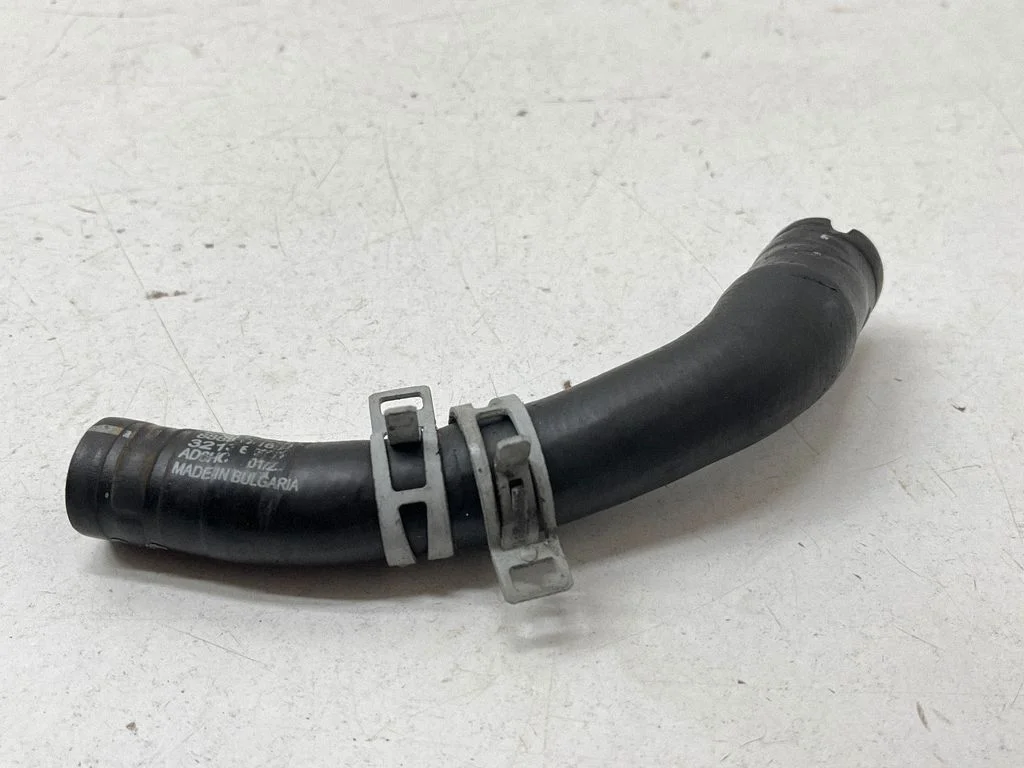 Przewody układu chłodzenia silnika 32138766