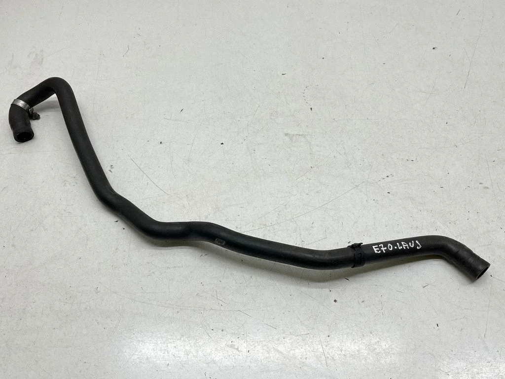 Engine coolant pipe/hose 695592207