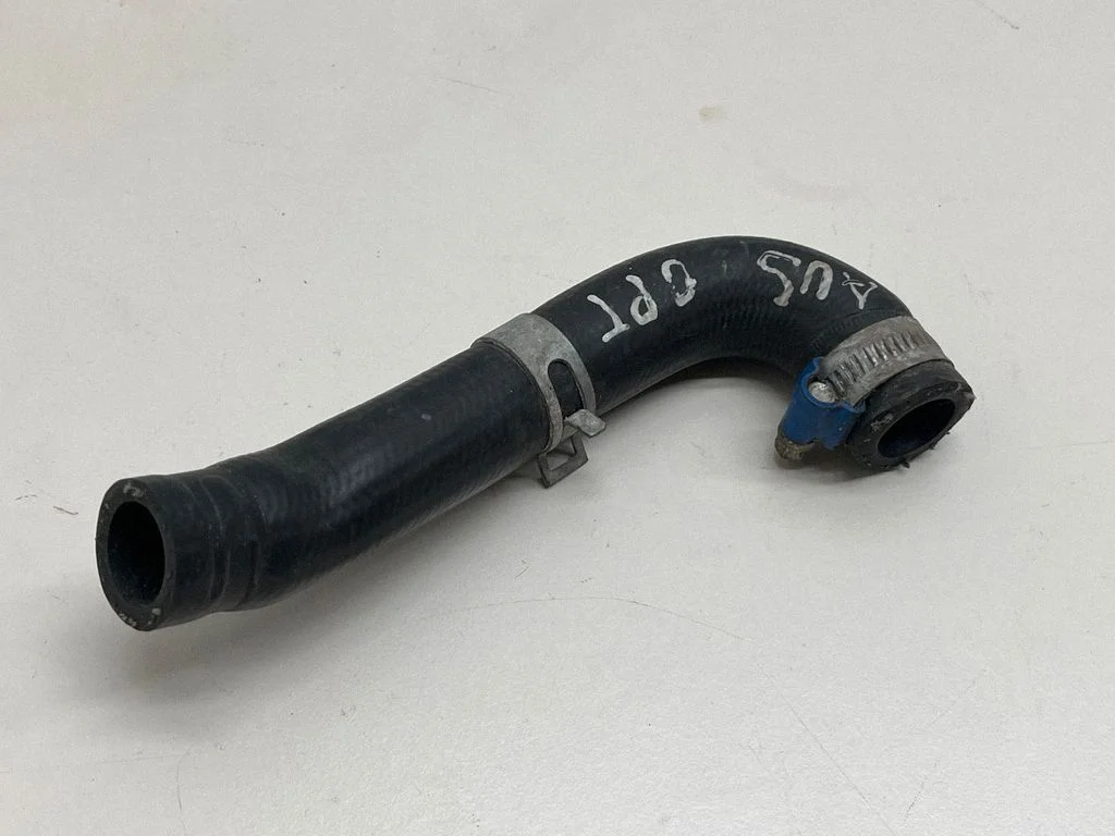 Engine coolant pipe/hose