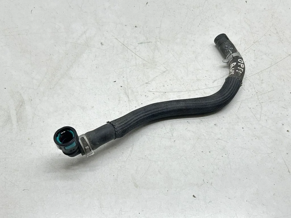Engine coolant pipe/hose